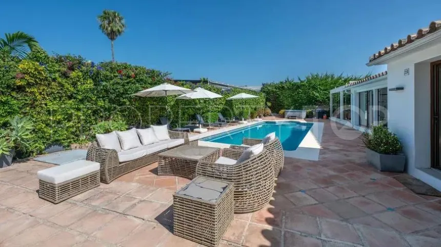 For sale villa with 8 bedrooms in Linda Vista Baja