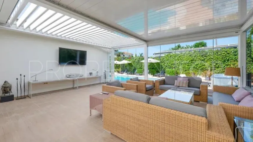For sale villa with 8 bedrooms in Linda Vista Baja
