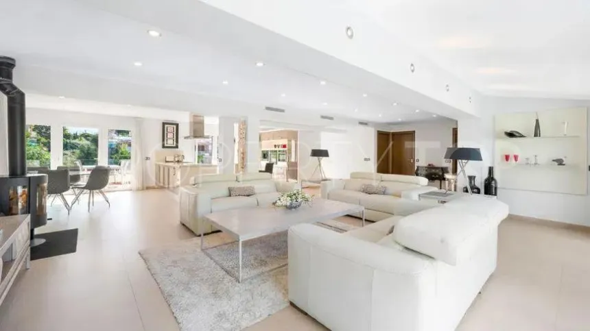 For sale villa with 8 bedrooms in Linda Vista Baja