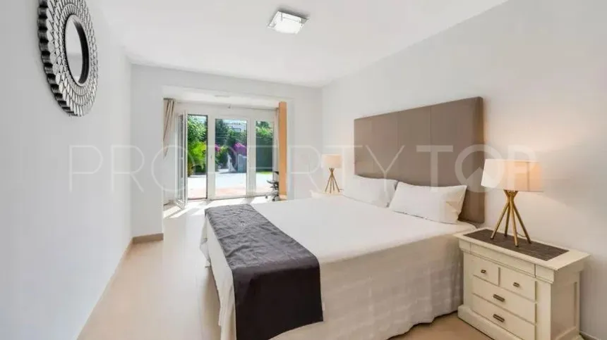 For sale villa with 8 bedrooms in Linda Vista Baja