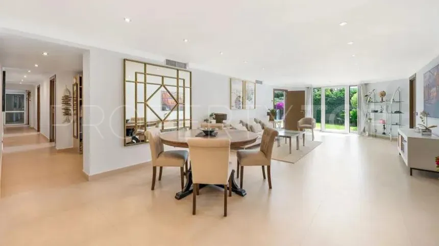 For sale villa with 8 bedrooms in Linda Vista Baja