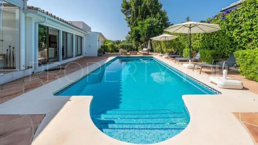 For sale villa with 8 bedrooms in Linda Vista Baja