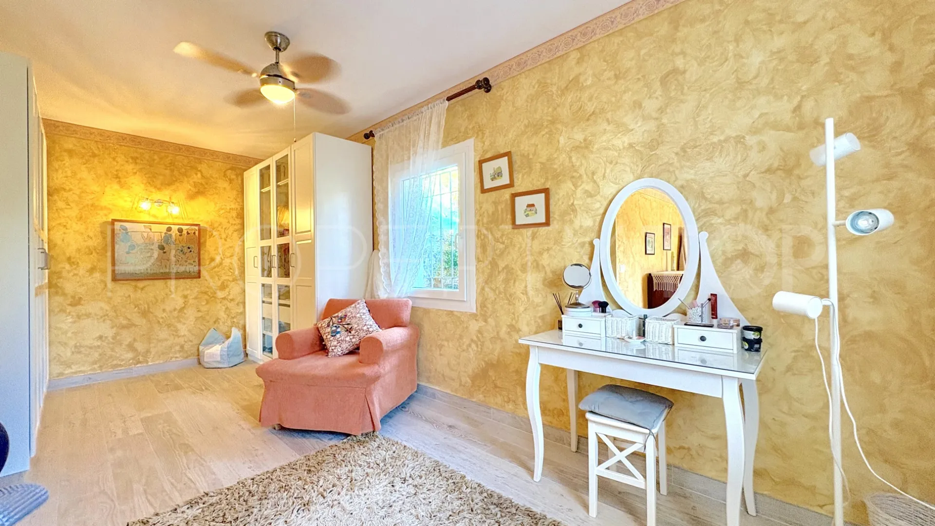 Comprar casa en Cala de Mijas con 5 dormitorios