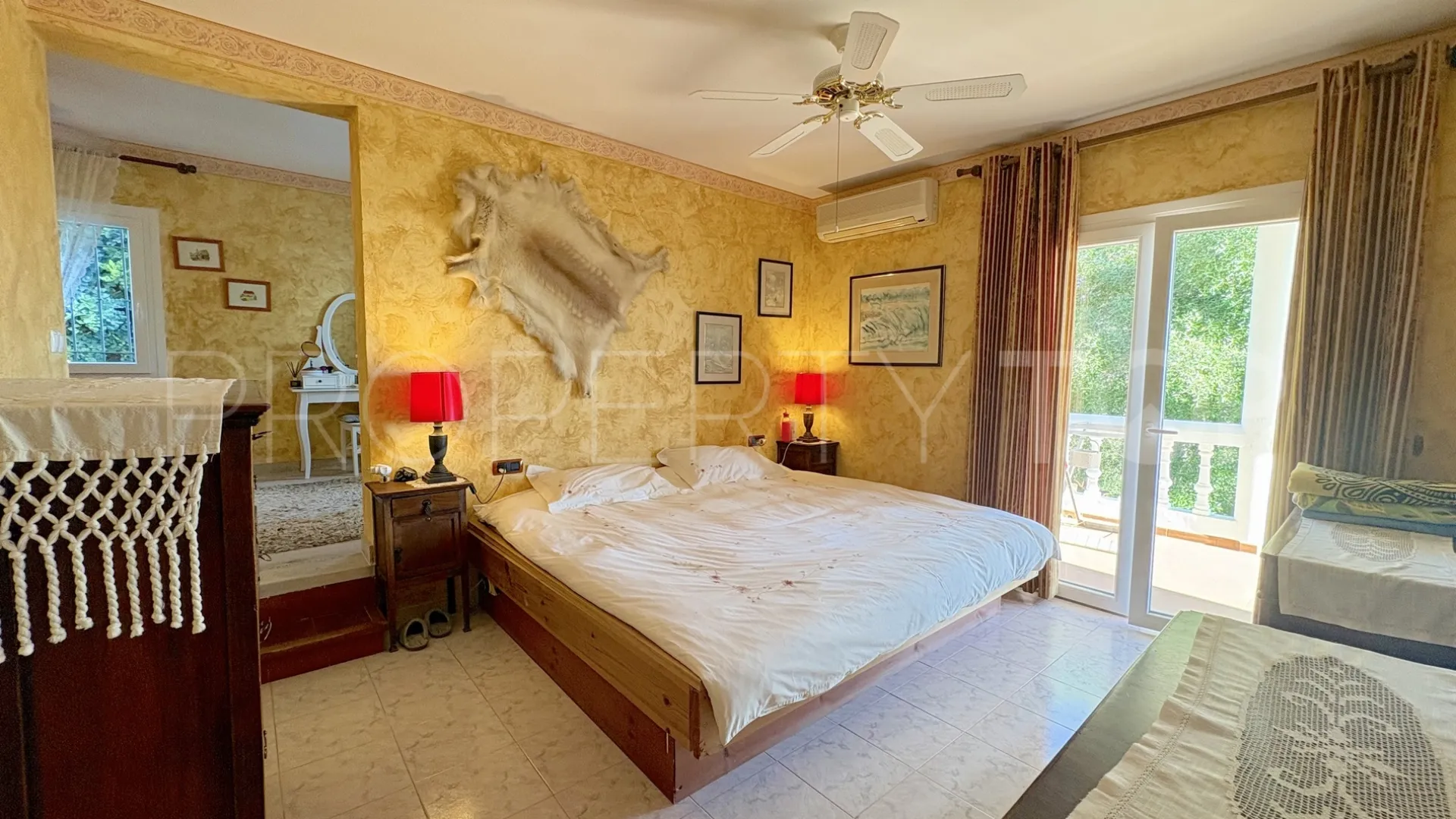 Comprar casa en Cala de Mijas con 5 dormitorios