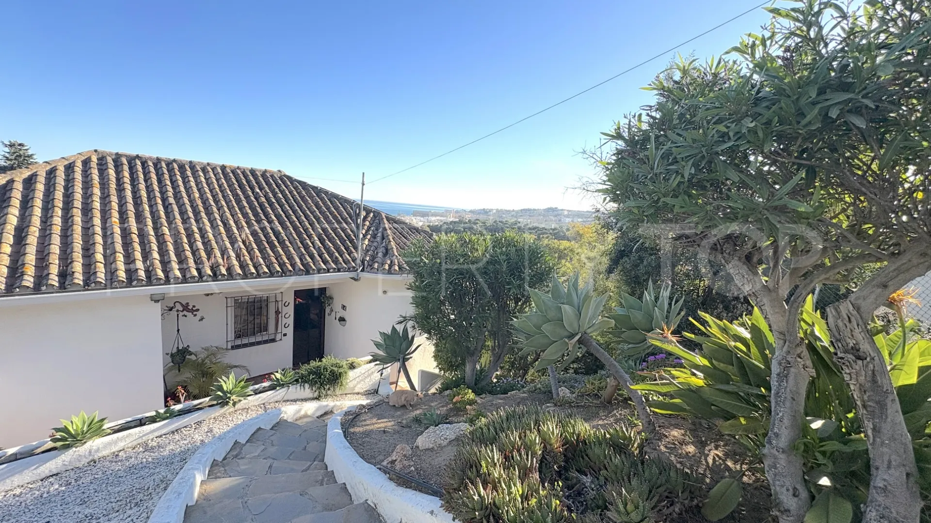 Comprar casa en Cala de Mijas con 5 dormitorios
