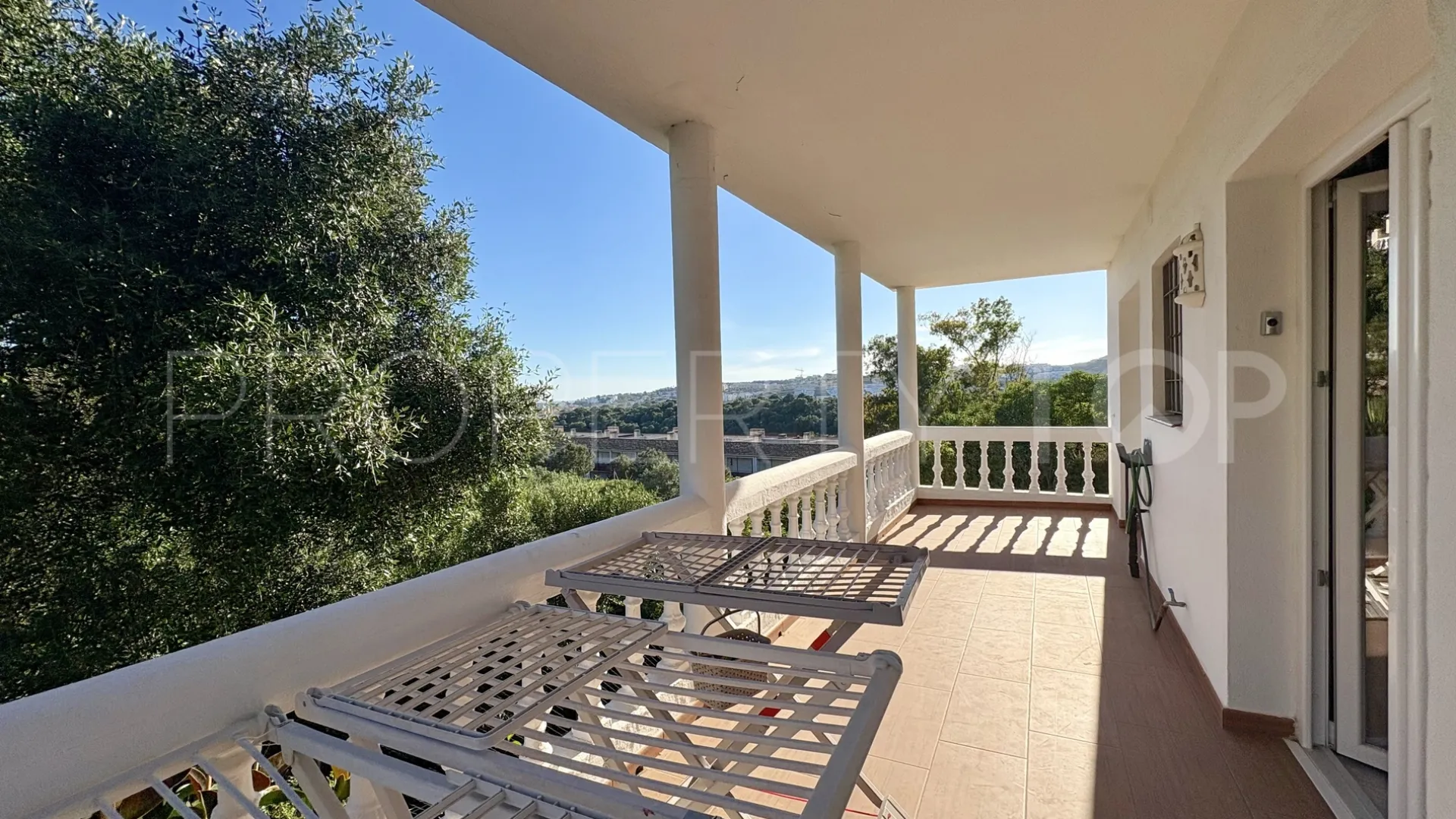 Comprar casa en Cala de Mijas con 5 dormitorios