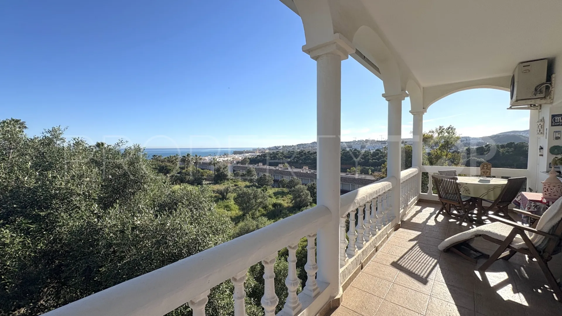 Comprar casa en Cala de Mijas con 5 dormitorios