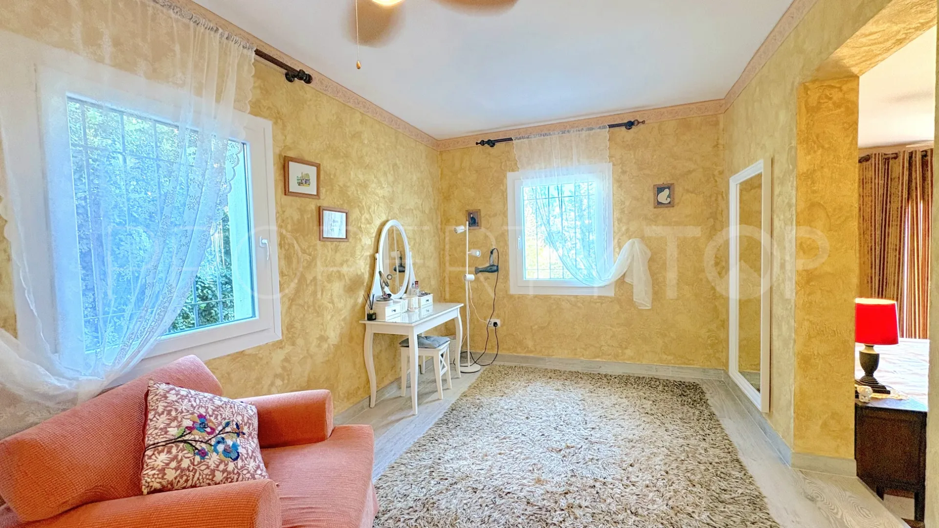 Comprar casa en Cala de Mijas con 5 dormitorios