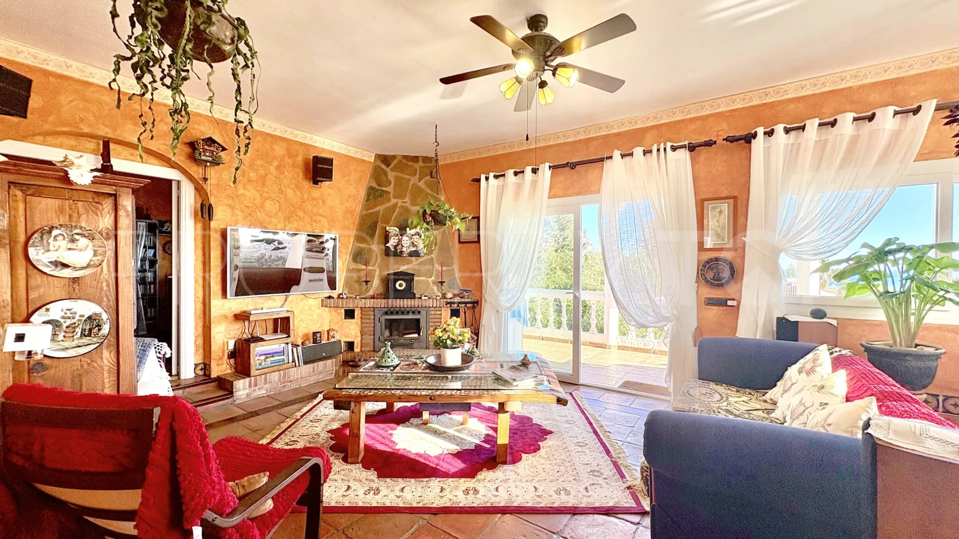 Comprar casa en Cala de Mijas con 5 dormitorios