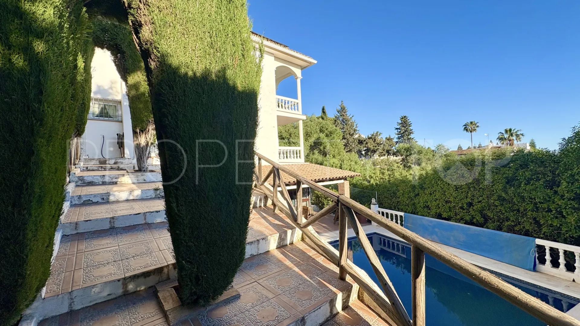 Comprar casa en Cala de Mijas con 5 dormitorios