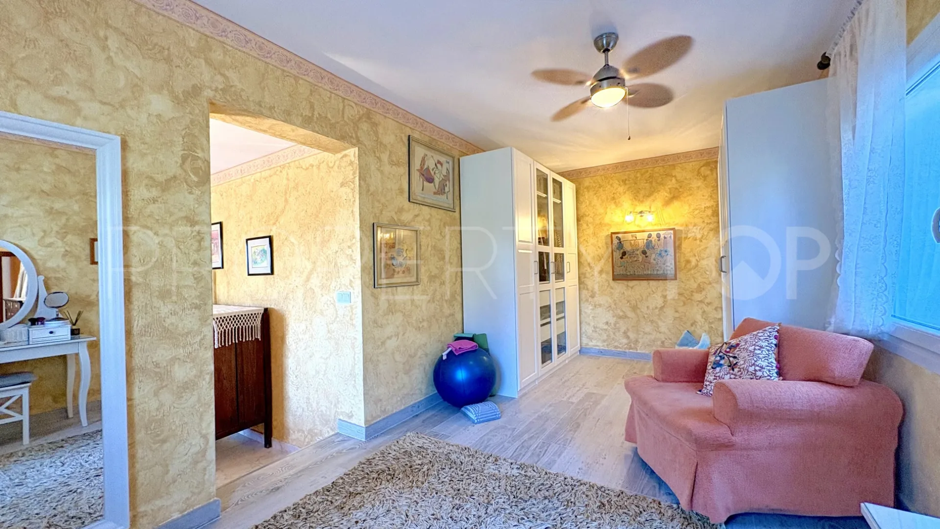 Comprar casa en Cala de Mijas con 5 dormitorios