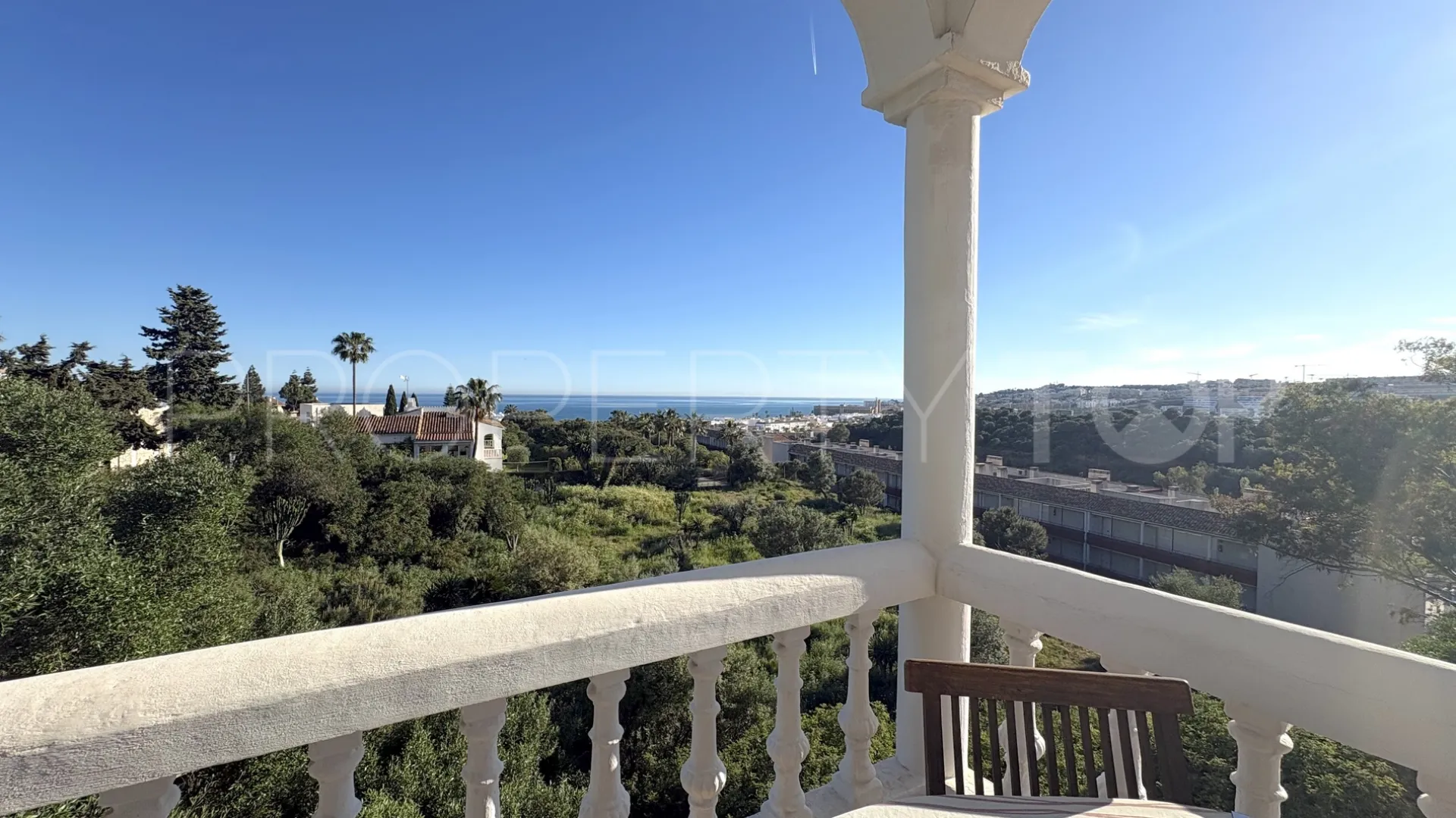 Comprar casa en Cala de Mijas con 5 dormitorios