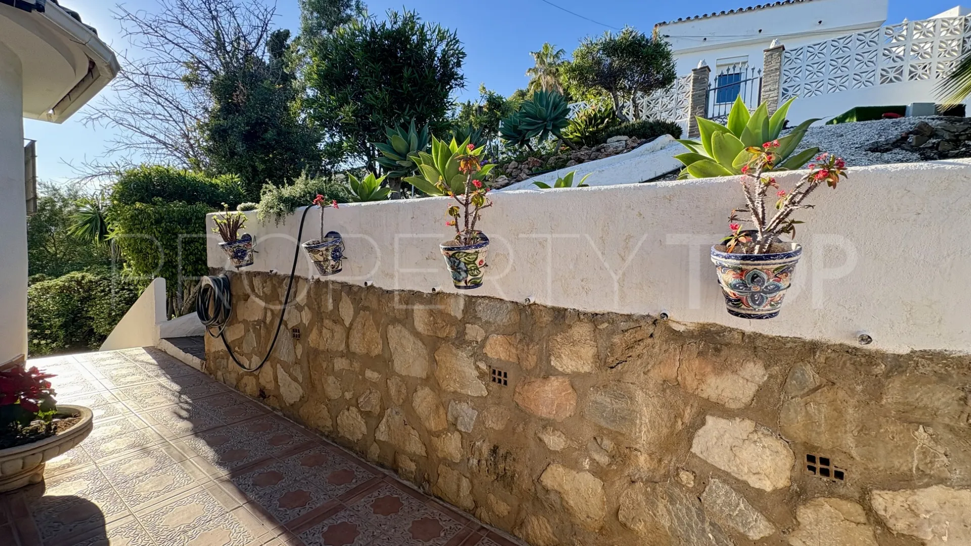 Comprar casa en Cala de Mijas con 5 dormitorios