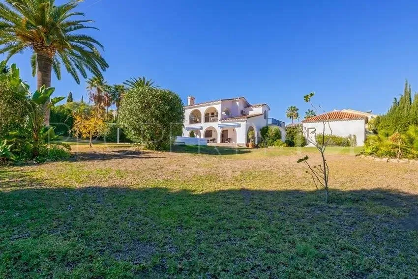5 bedrooms Atalaya villa for sale