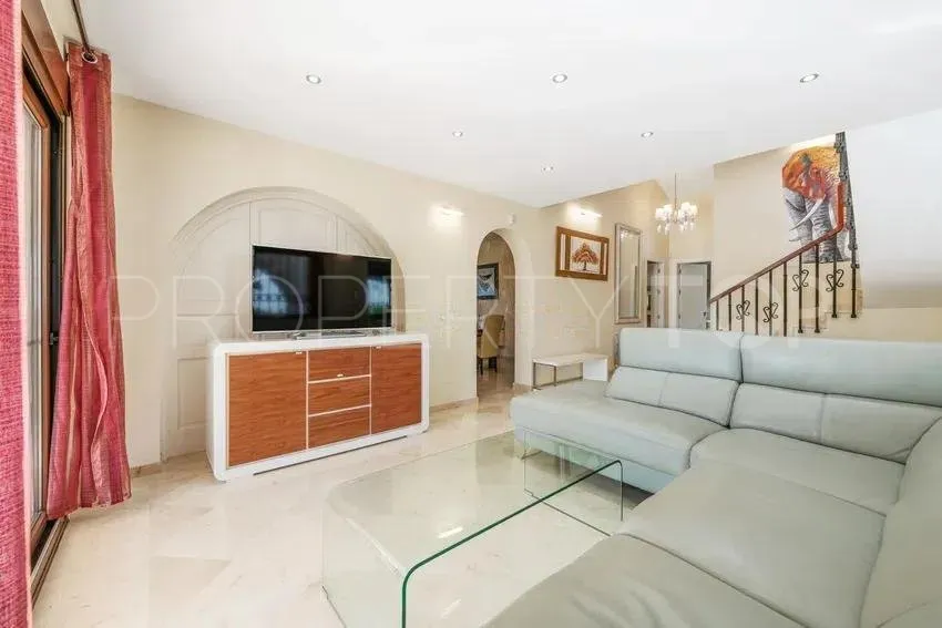 5 bedrooms Atalaya villa for sale