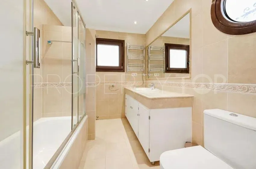5 bedrooms Atalaya villa for sale