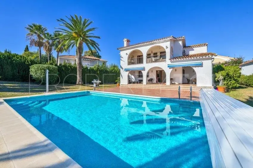 5 bedrooms Atalaya villa for sale