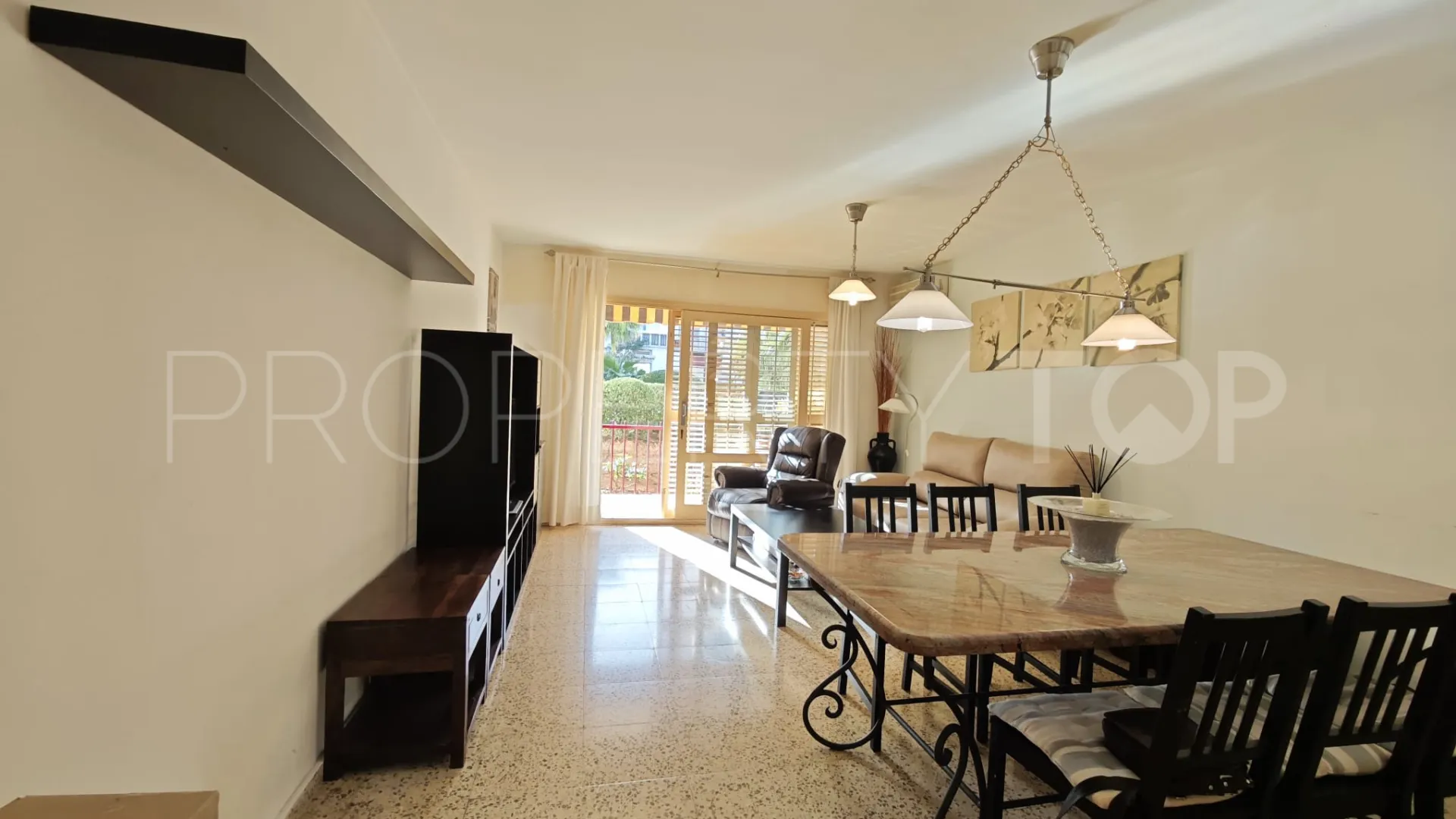 Ground floor apartment with 4 bedrooms for sale in Puig D'en Valls