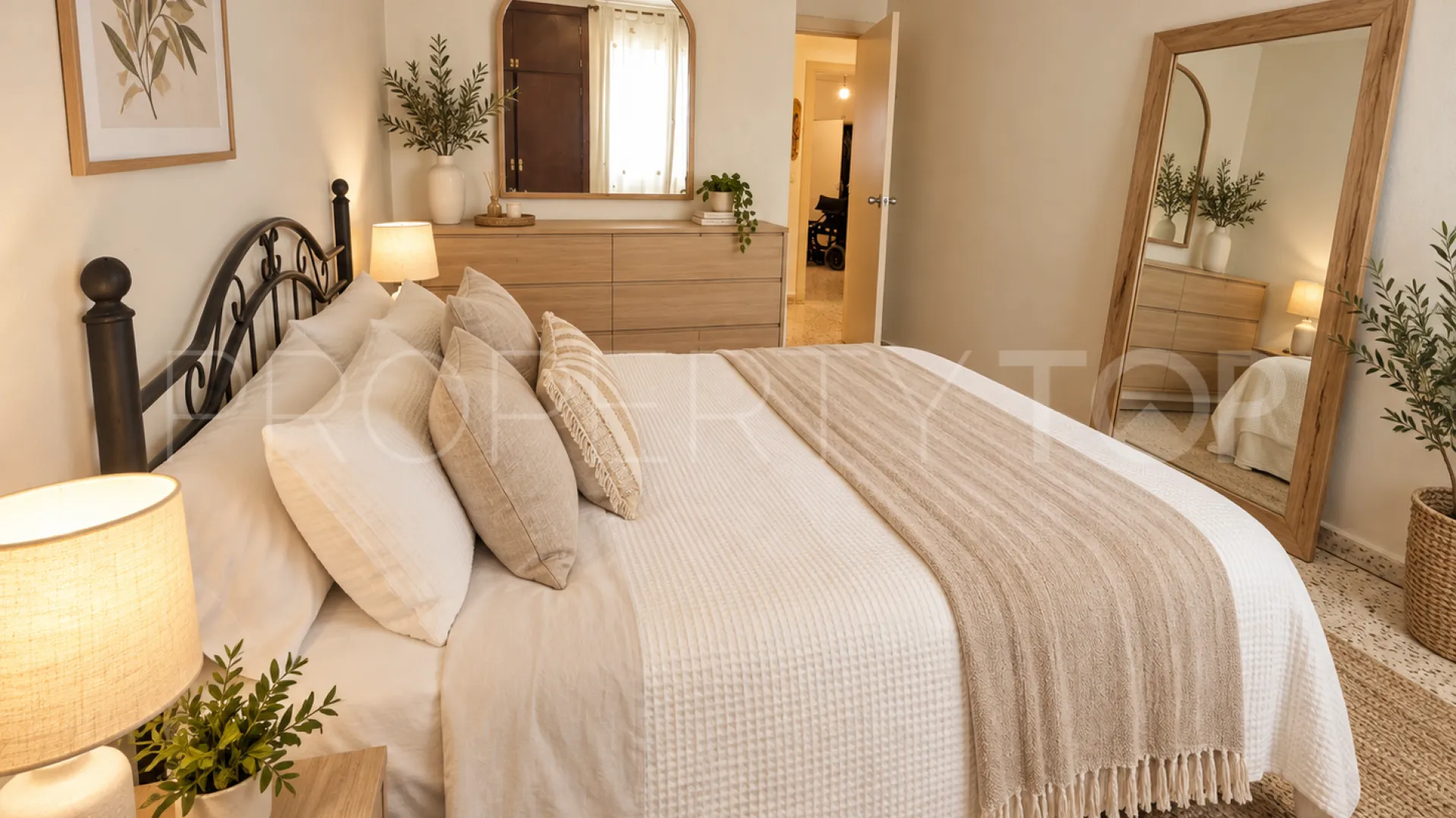 Ground floor apartment with 4 bedrooms for sale in Puig D'en Valls