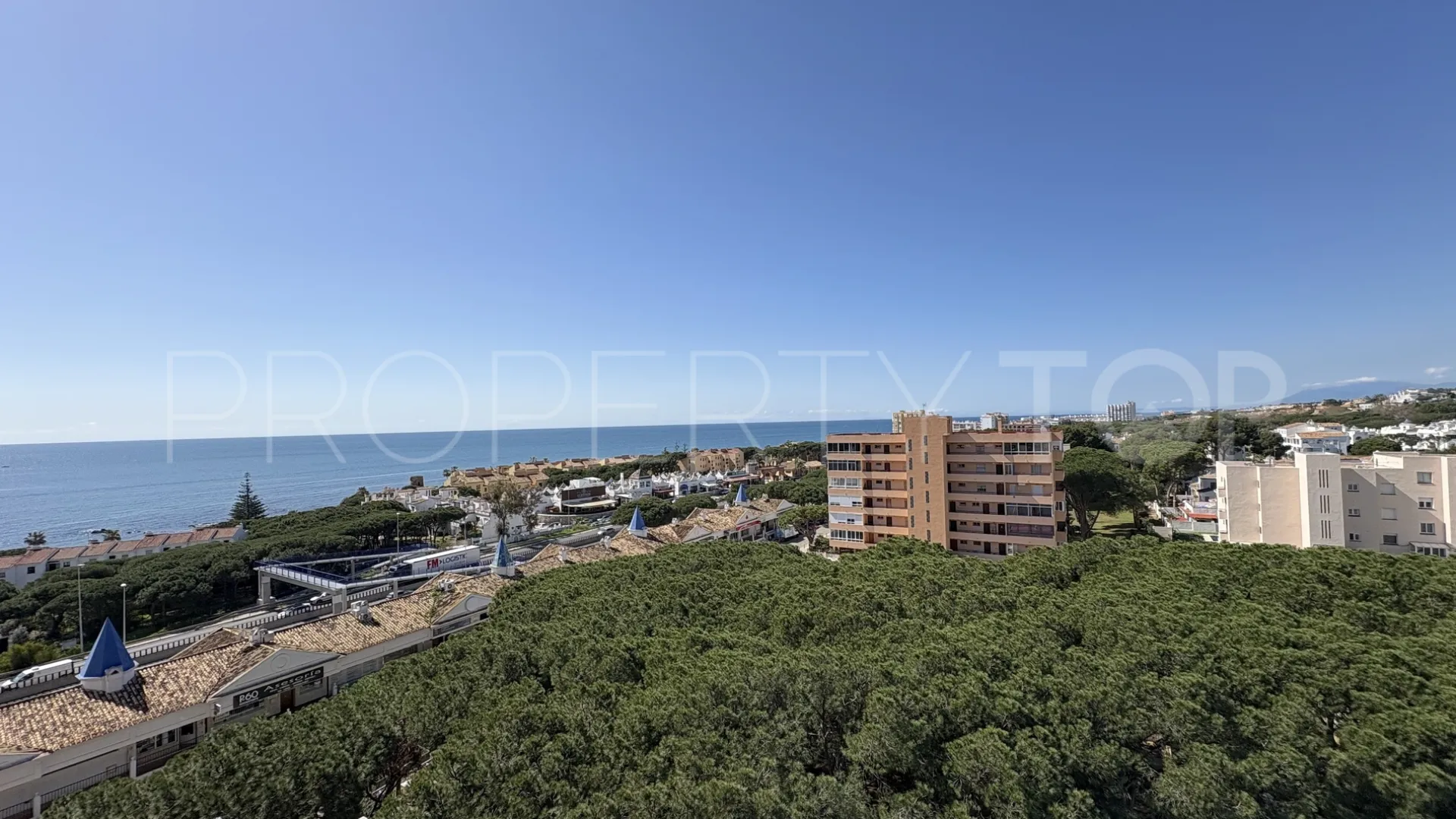 For sale Calahonda apartment with 2 bedrooms