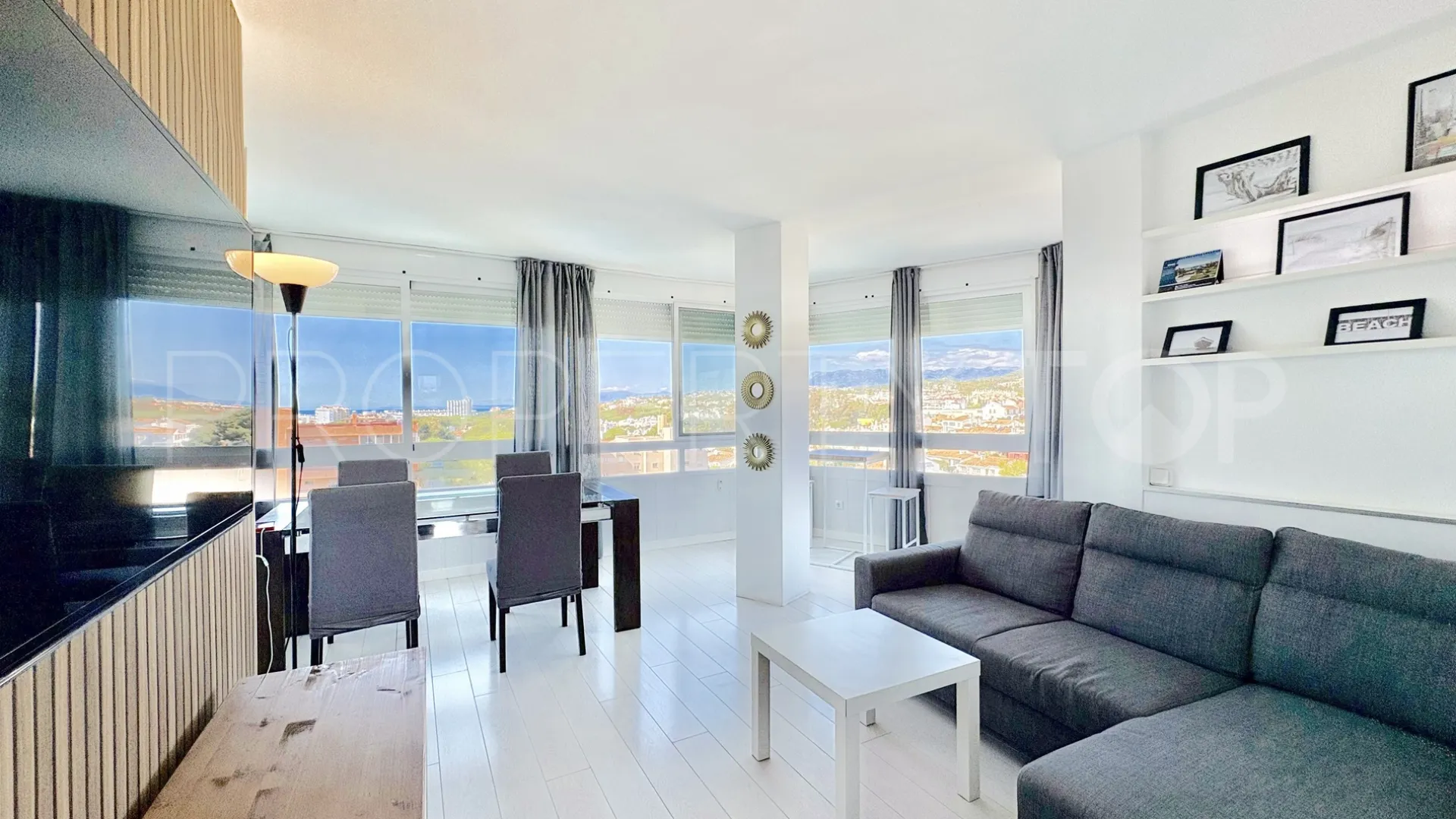 For sale Calahonda apartment with 2 bedrooms