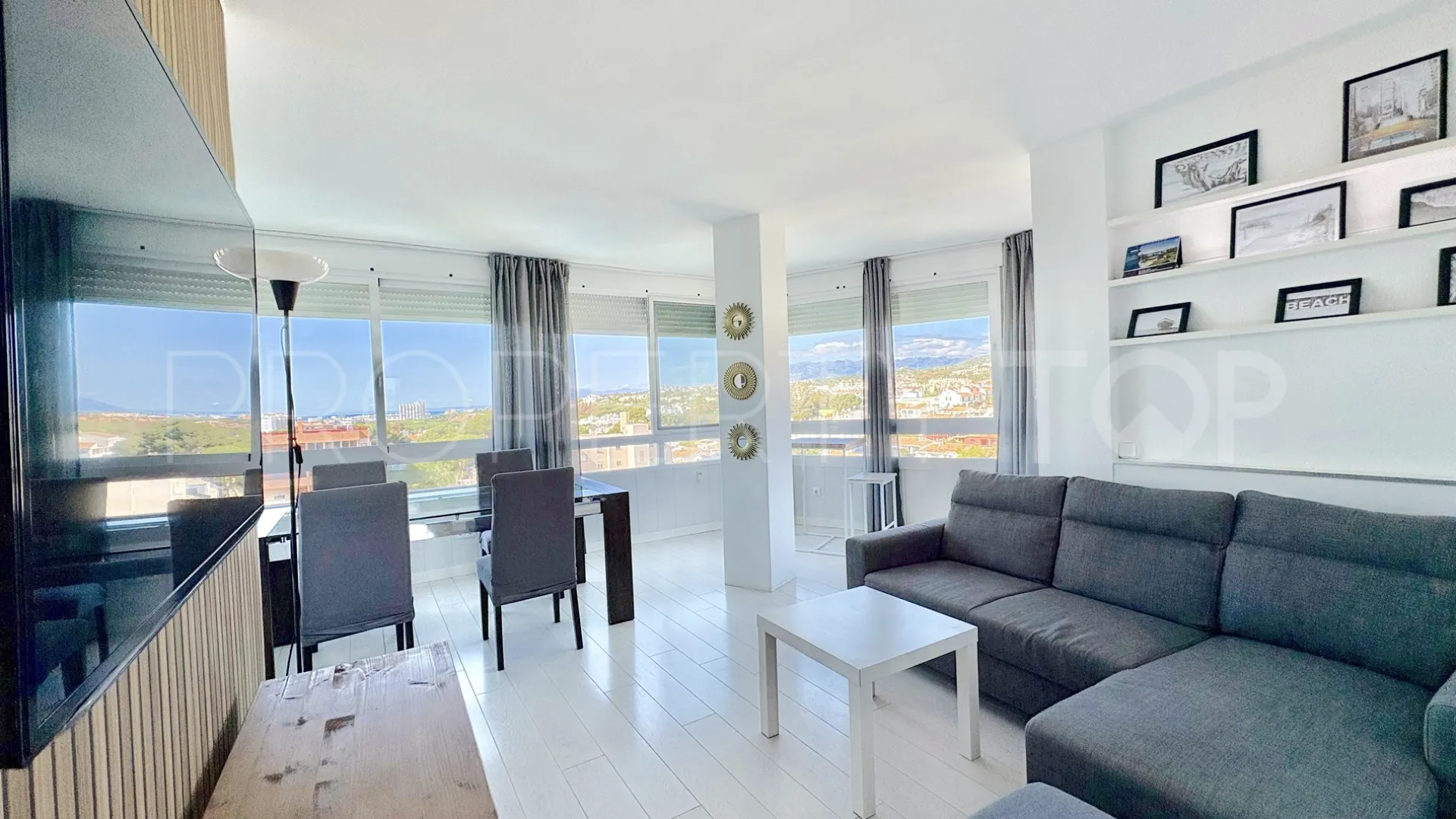 For sale Calahonda apartment with 2 bedrooms