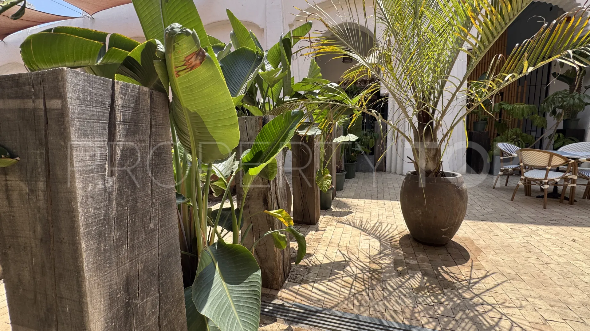 For sale Calahonda commercial premises