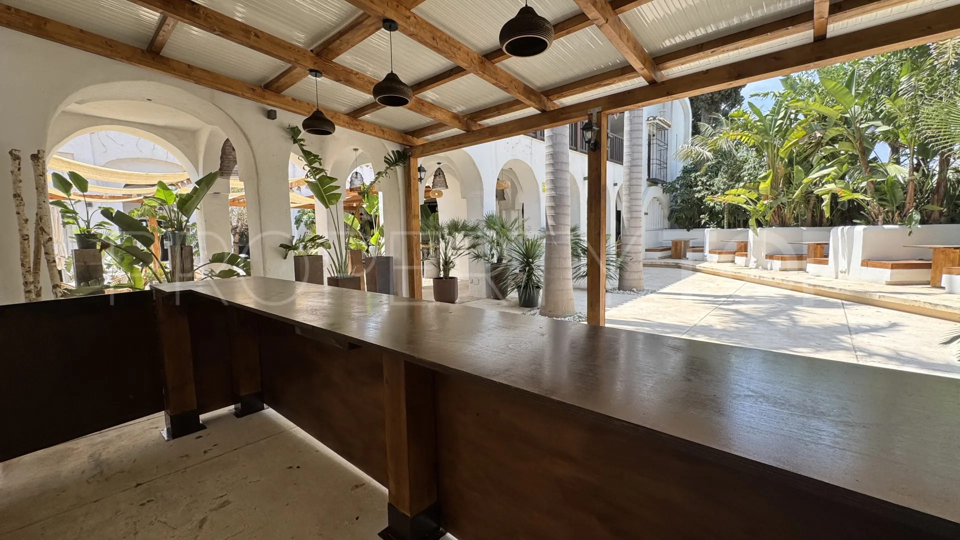 For sale Calahonda commercial premises