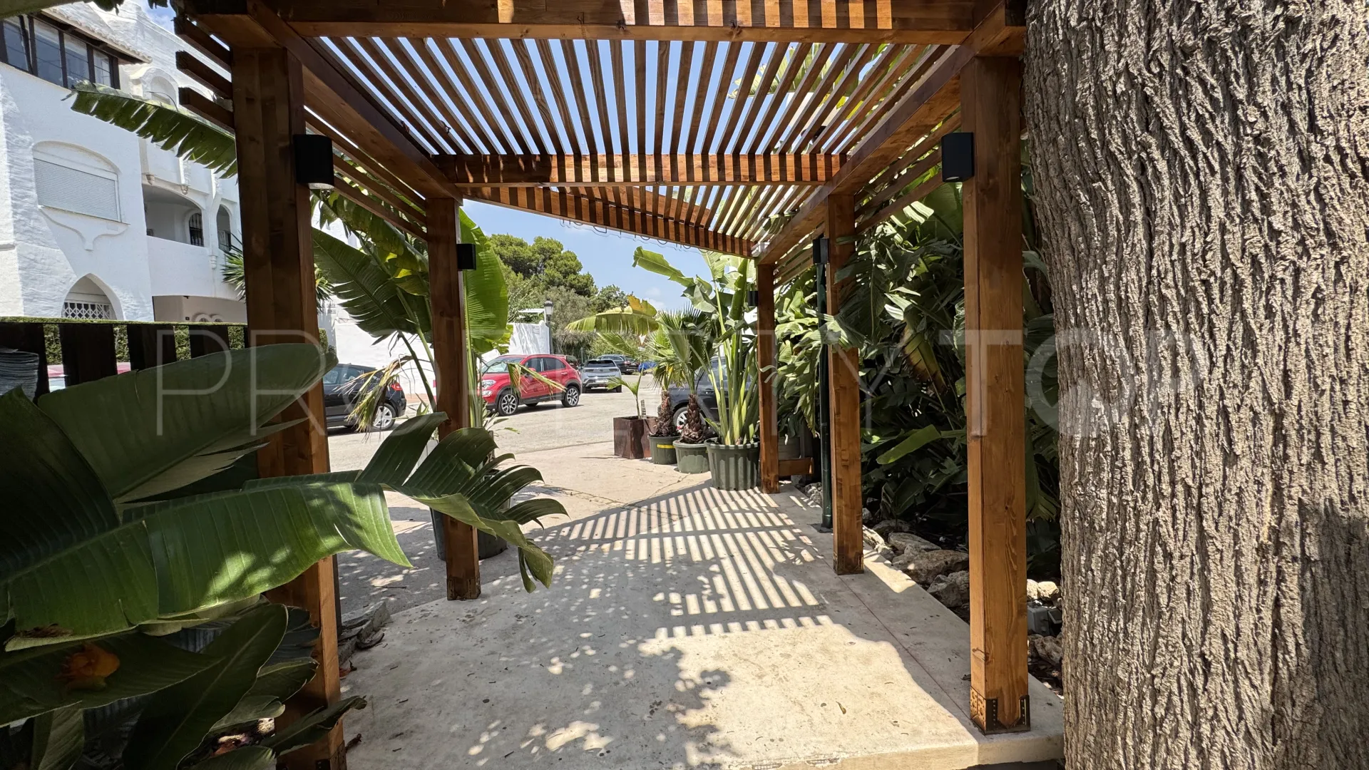 For sale Calahonda commercial premises
