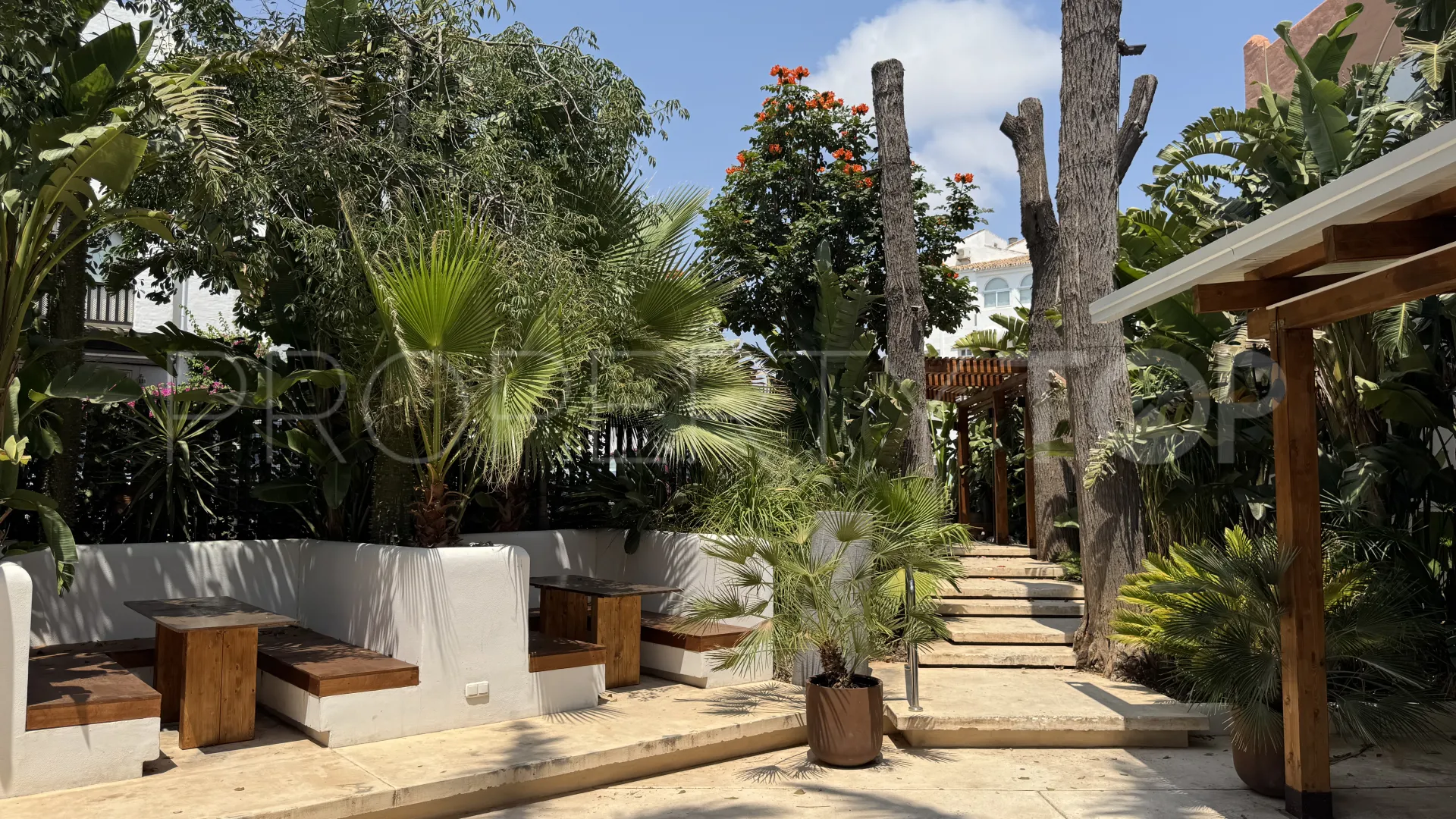 For sale Calahonda commercial premises