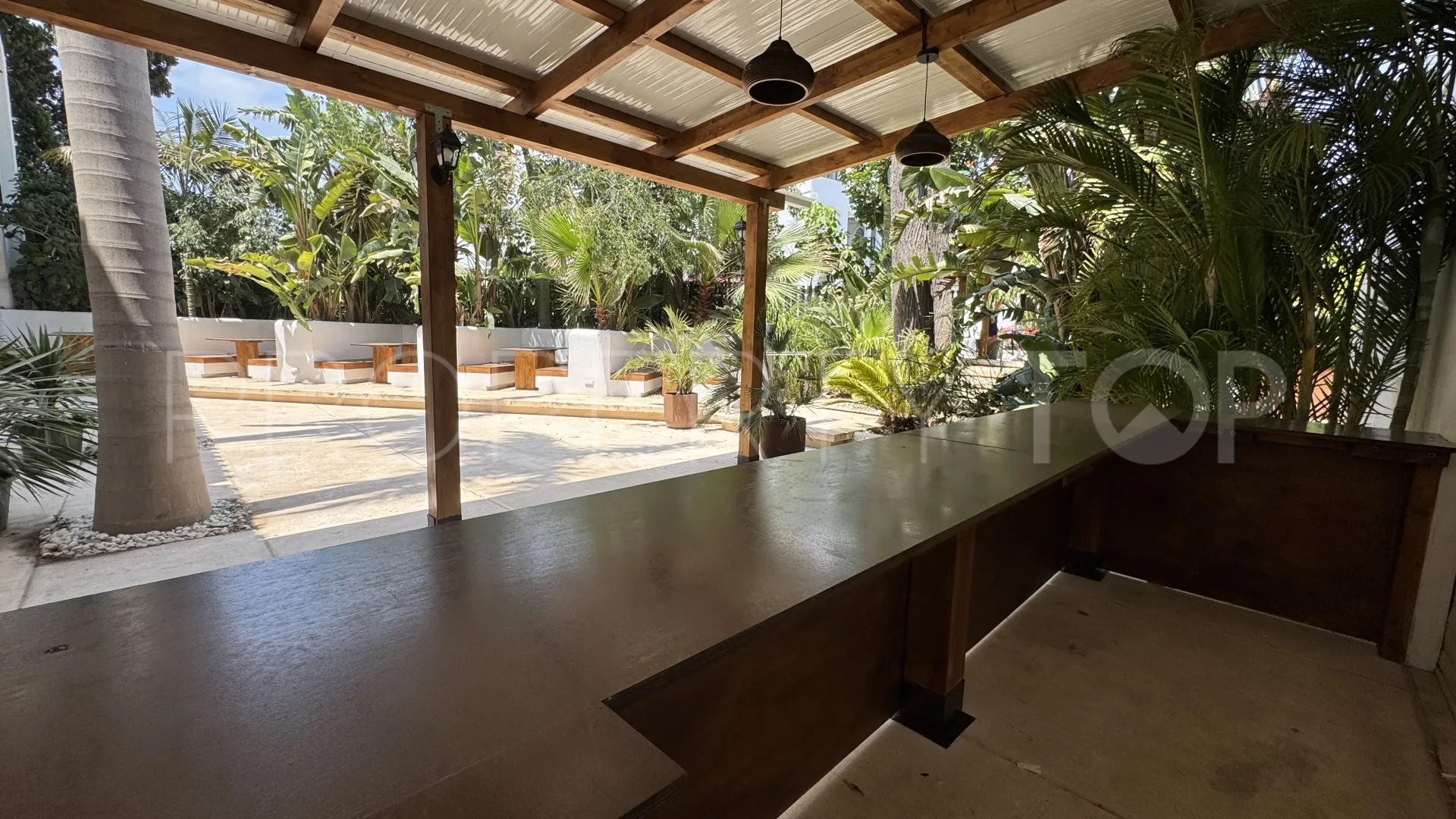 For sale Calahonda commercial premises