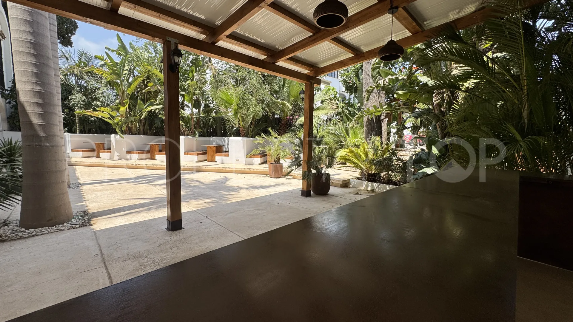 For sale Calahonda commercial premises