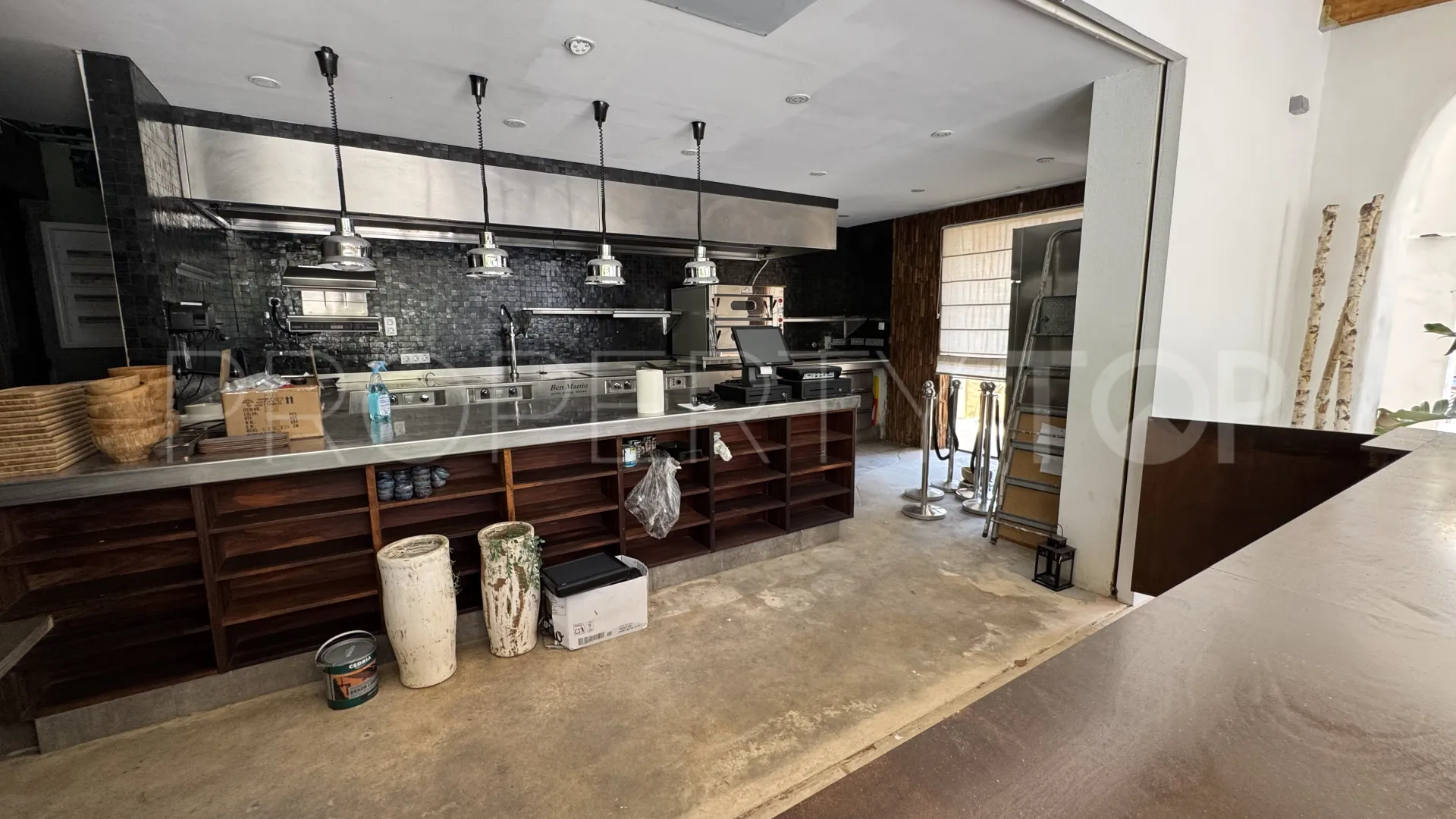 For sale Calahonda commercial premises