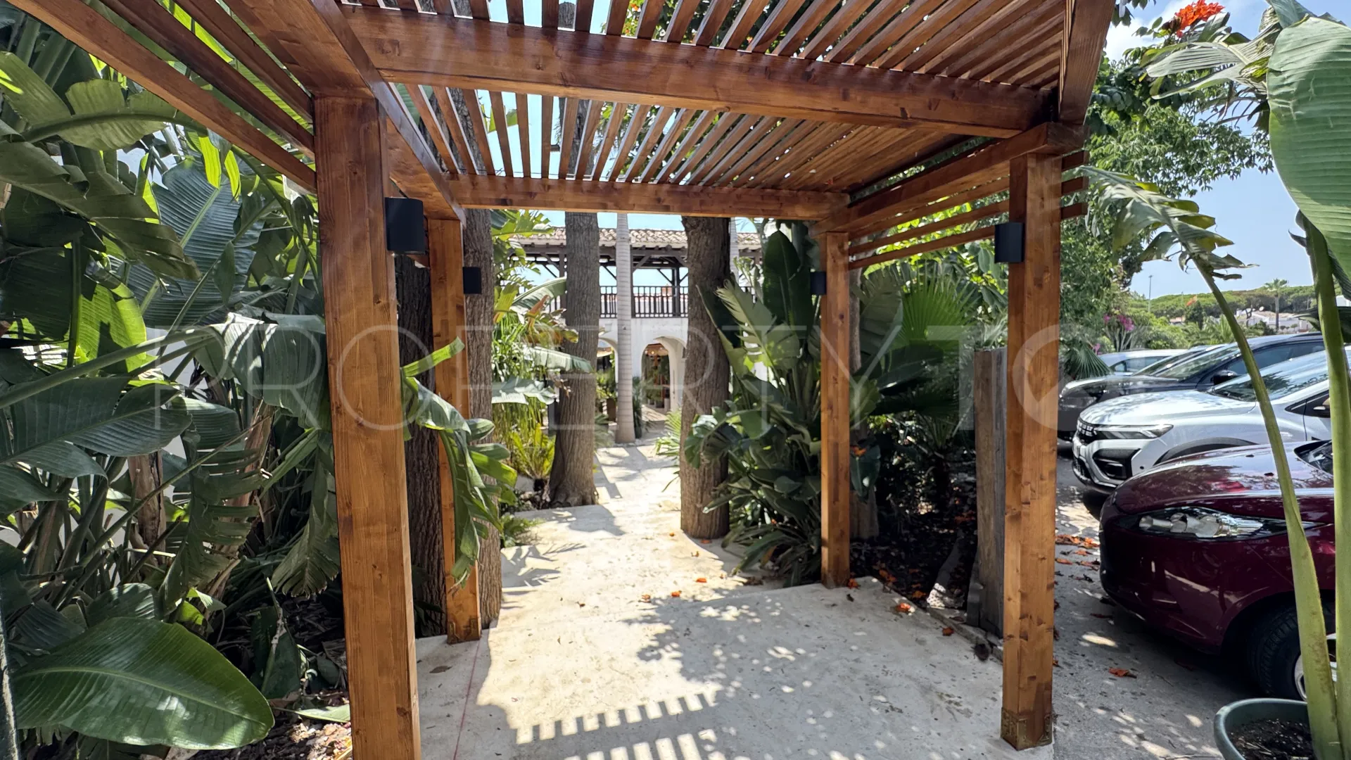 For sale Calahonda commercial premises