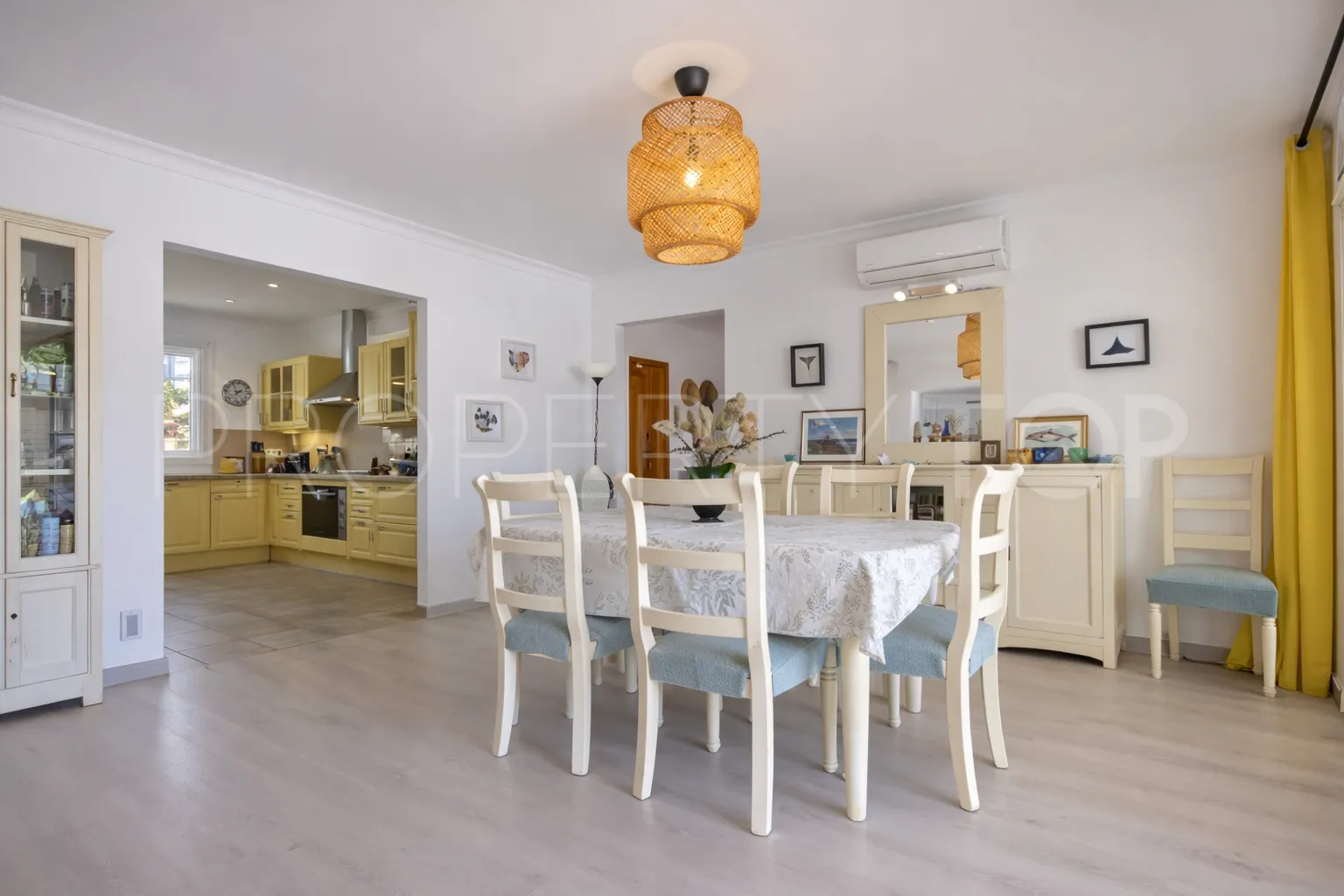 Zona B villa for sale