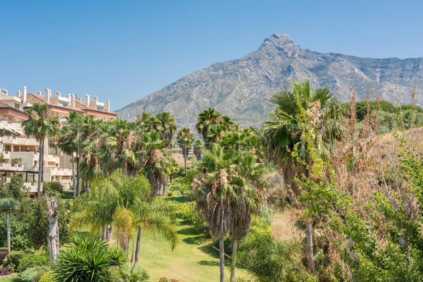 For sale Marbella Golden Mile town house