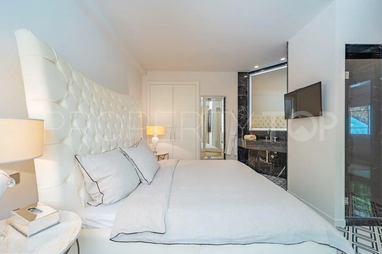 For sale Marbella Golden Mile town house