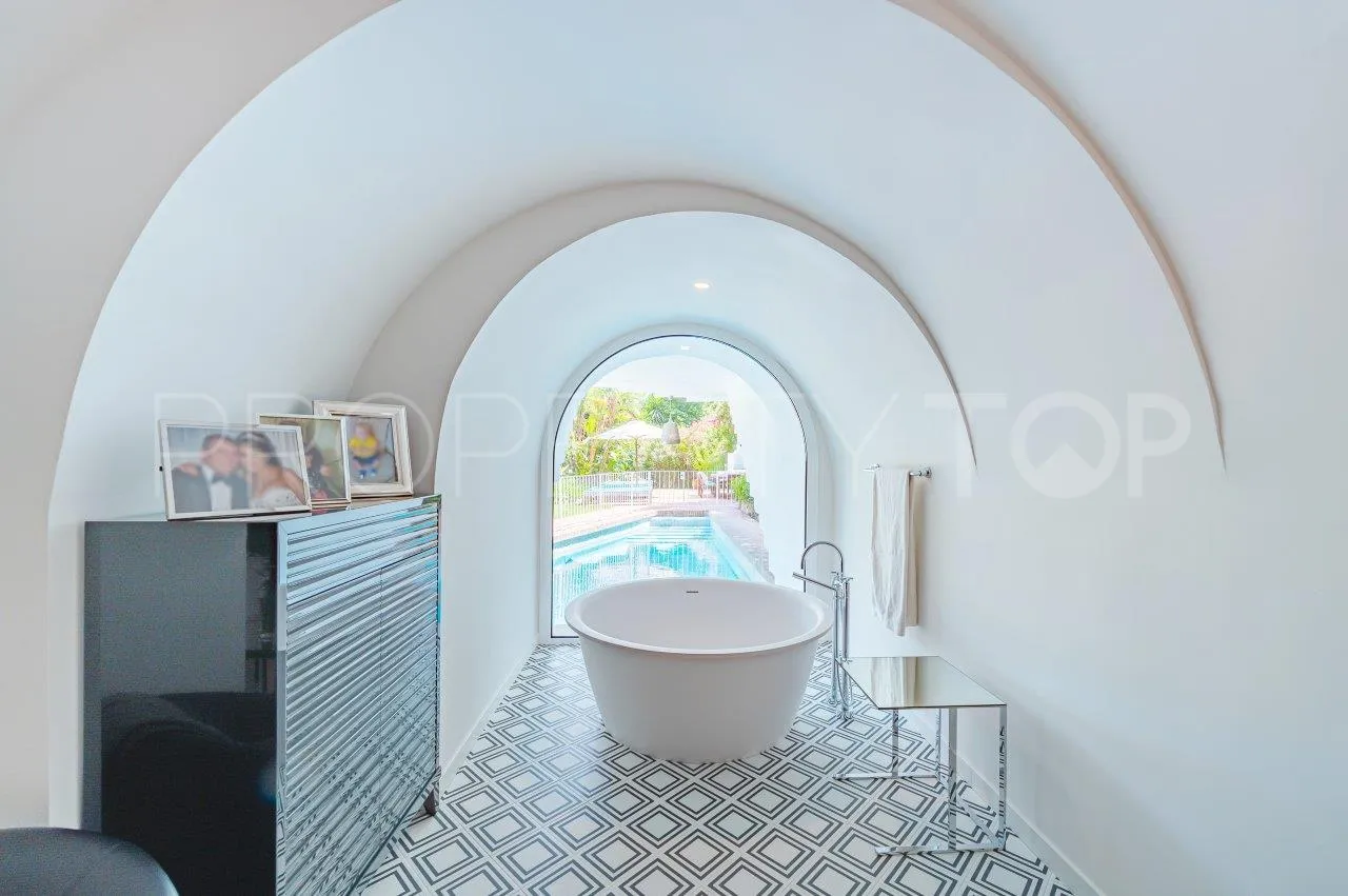 For sale Marbella Golden Mile town house