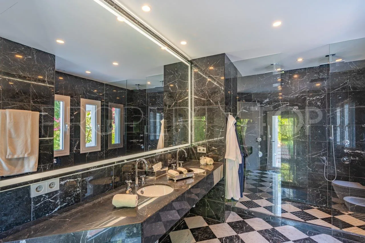 For sale Marbella Golden Mile town house