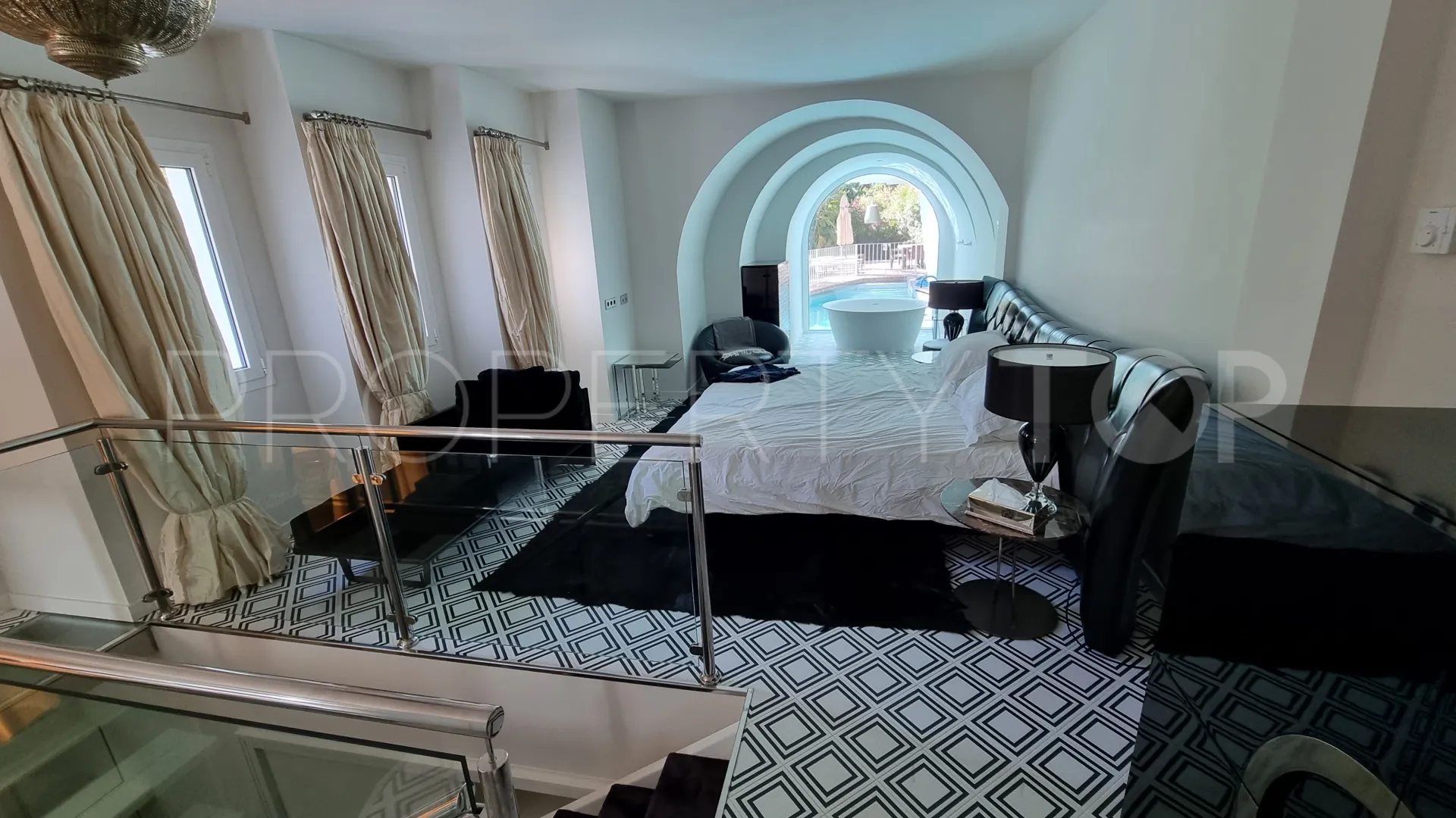 For sale Marbella Golden Mile town house