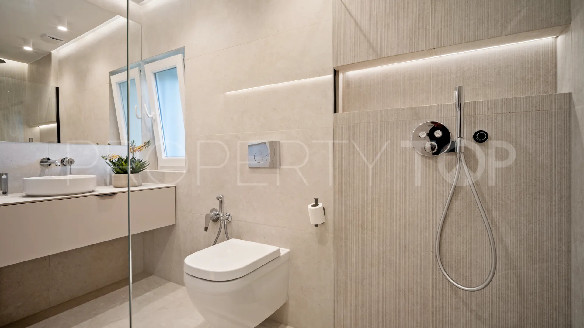 Buy 3 bedrooms apartment in El Presidente