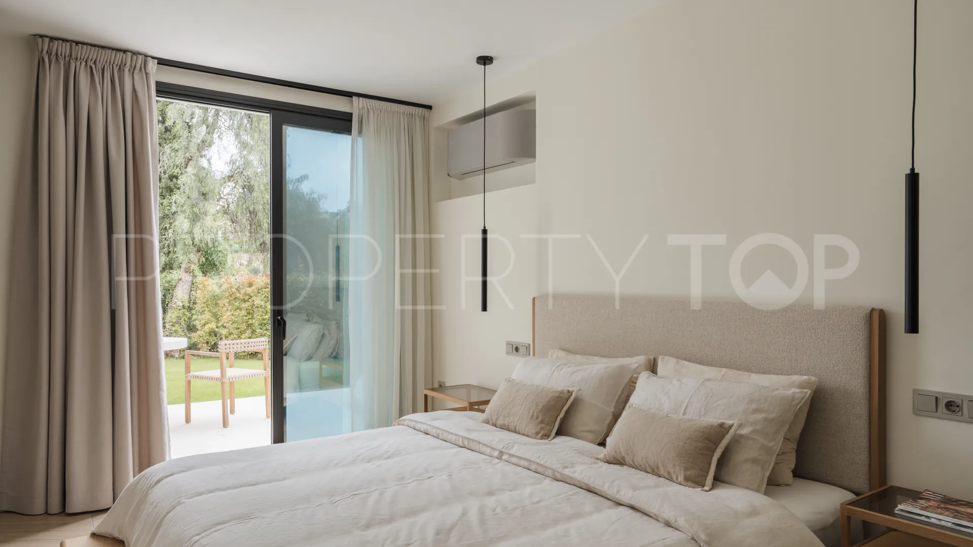 Comprar villa en Los Naranjos Hill Club de 5 dormitorios
