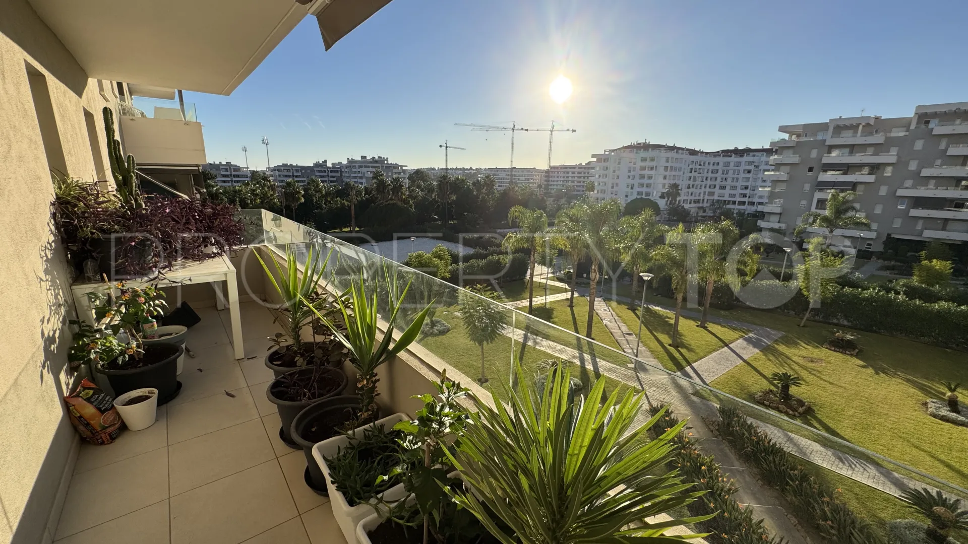 Buy Nueva Andalucia apartment