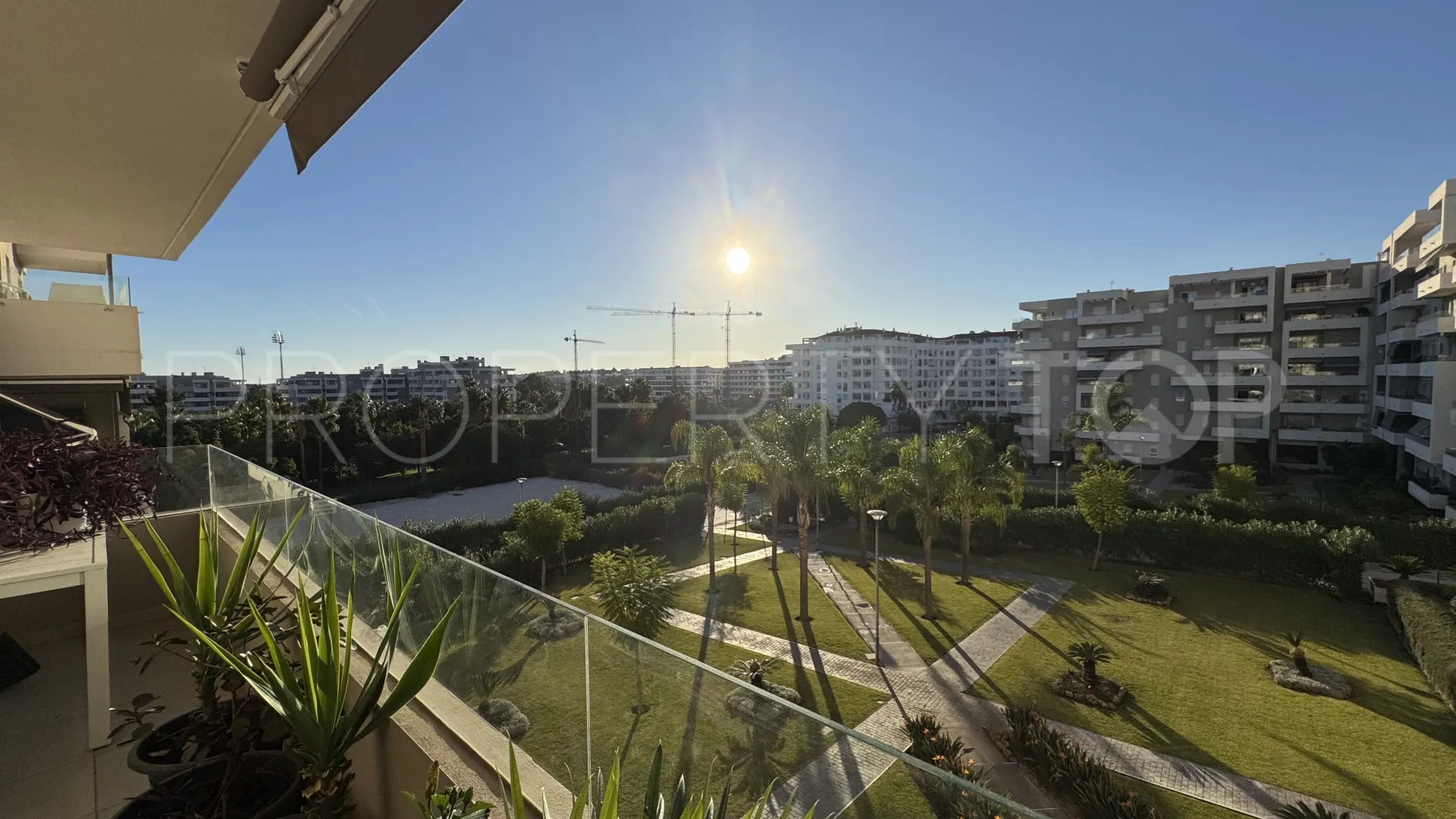 Buy Nueva Andalucia apartment