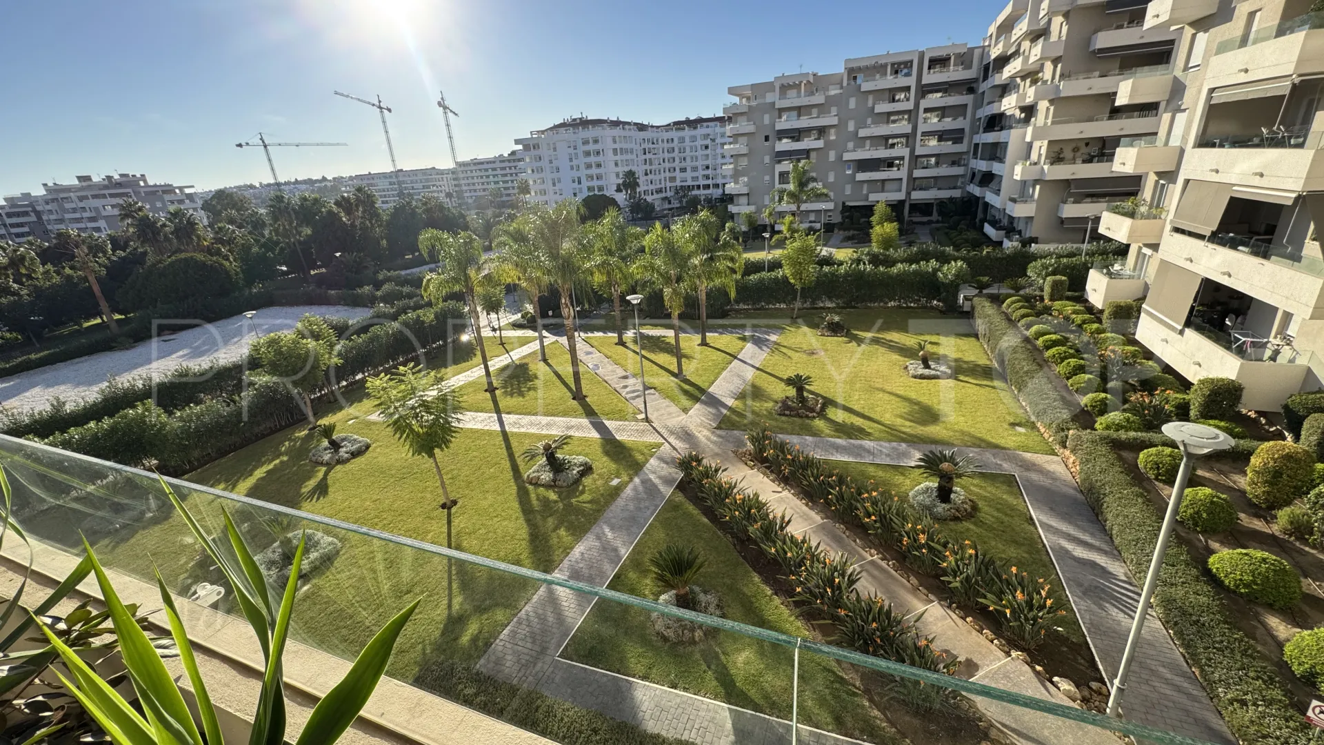 Buy Nueva Andalucia apartment