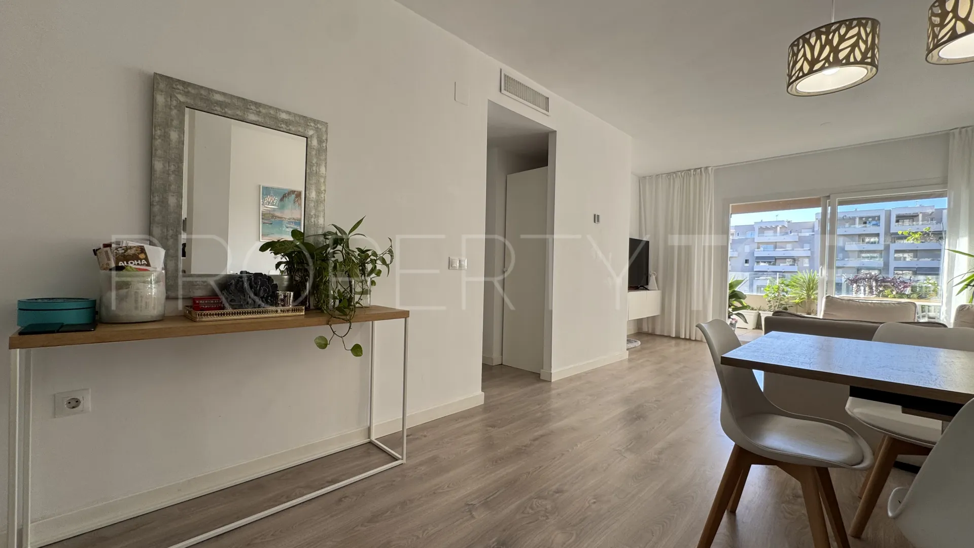 Buy Nueva Andalucia apartment