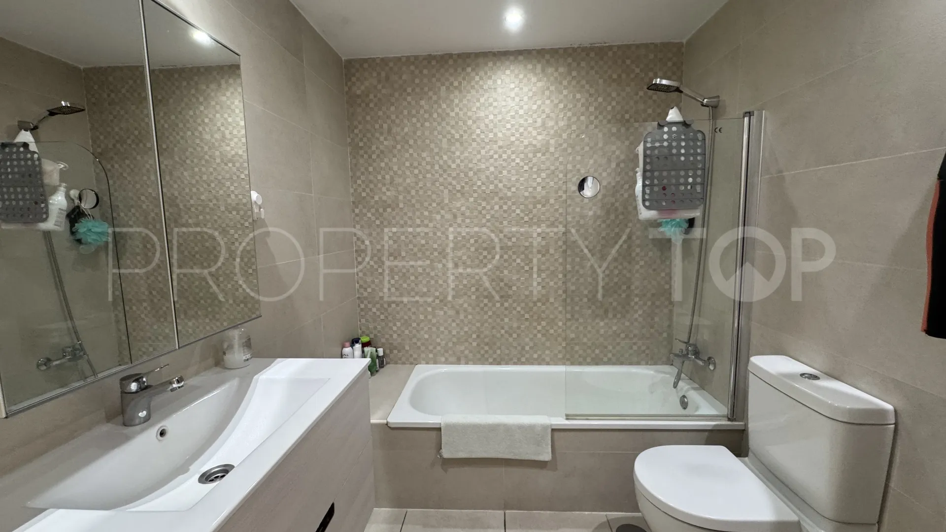 Buy Nueva Andalucia apartment