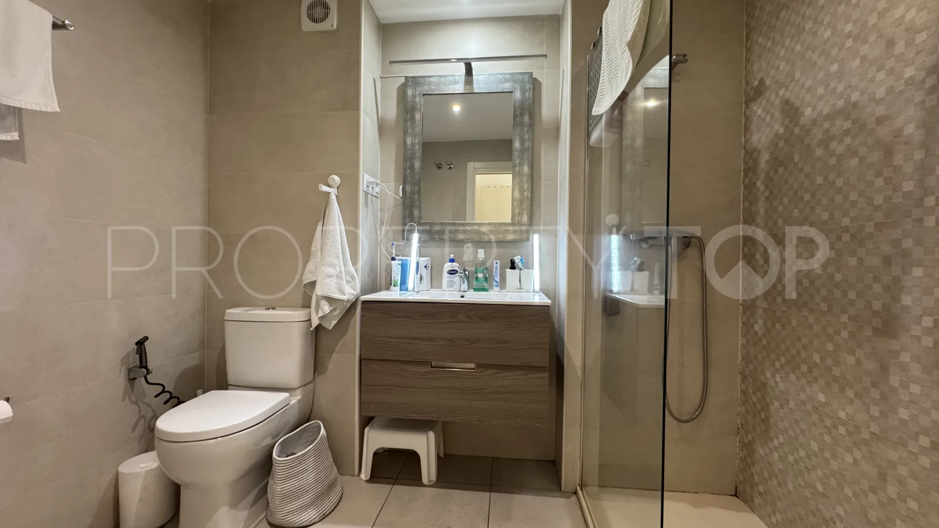 Buy Nueva Andalucia apartment