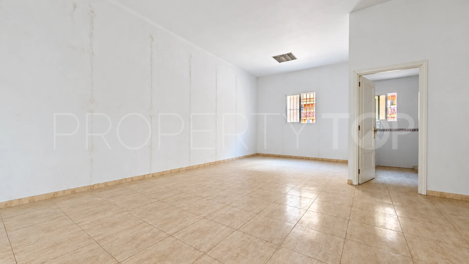 Fuengirola Centro, local comercial en venta