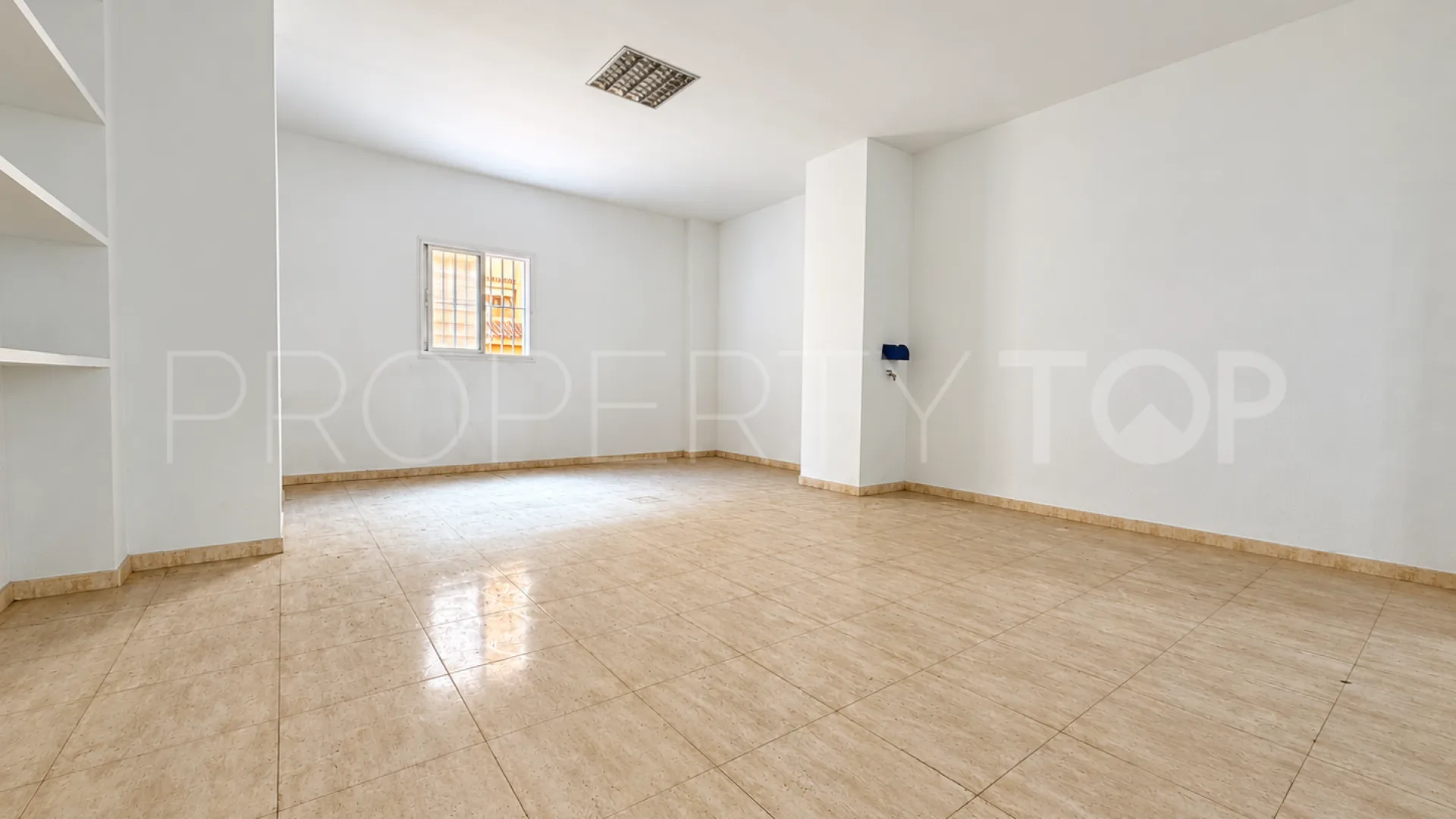 Fuengirola Centro, local comercial en venta